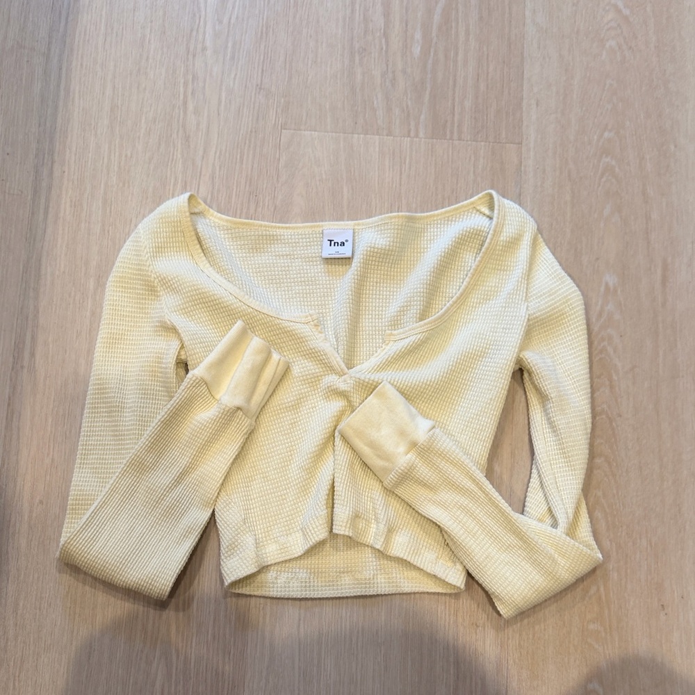 Aritzia Tna crop top butter yellow